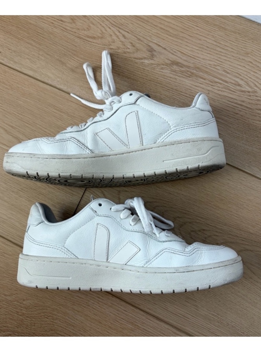 Veja White Leather Casual Sneaker